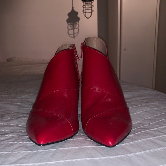 Red high heels from Zara, size 39 Eu / 8 US - Picture 2 of 4